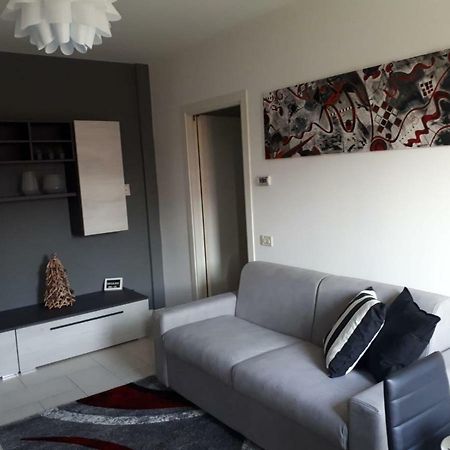 My Home Apartment Mira Exteriér fotografie