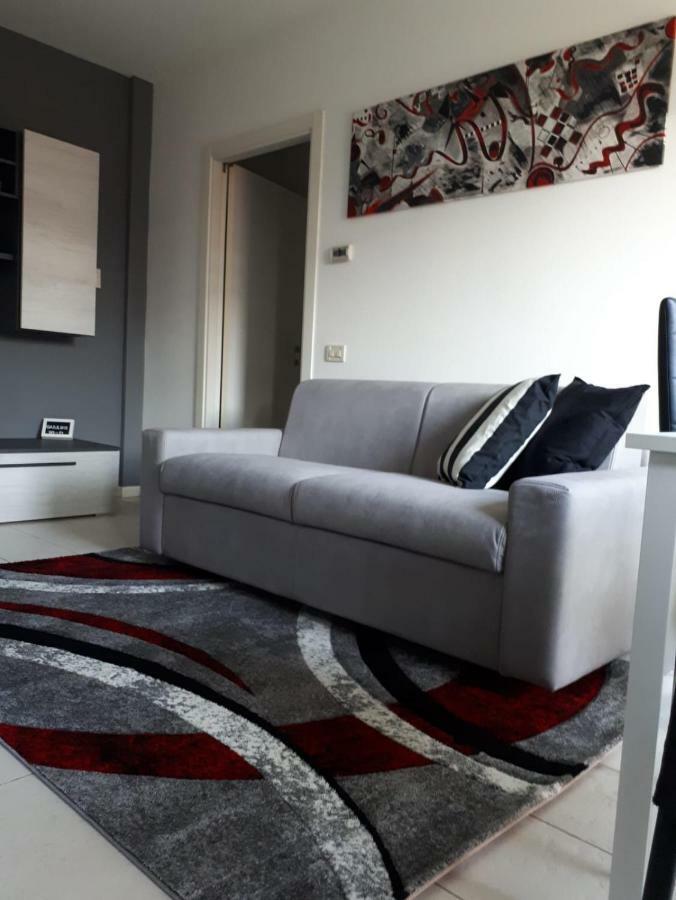 My Home Apartment Mira Exteriér fotografie